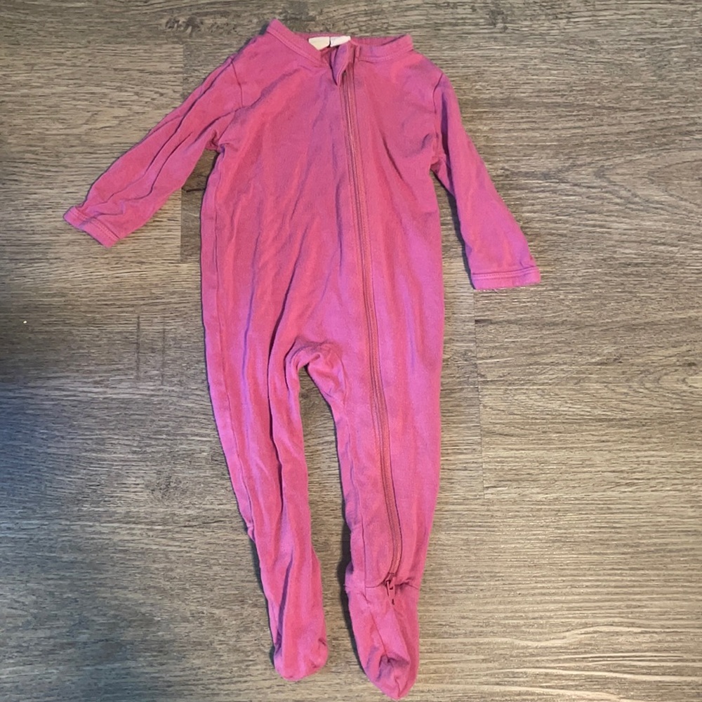 Kyte Baby footed sleeper, 0-3 months, sangria